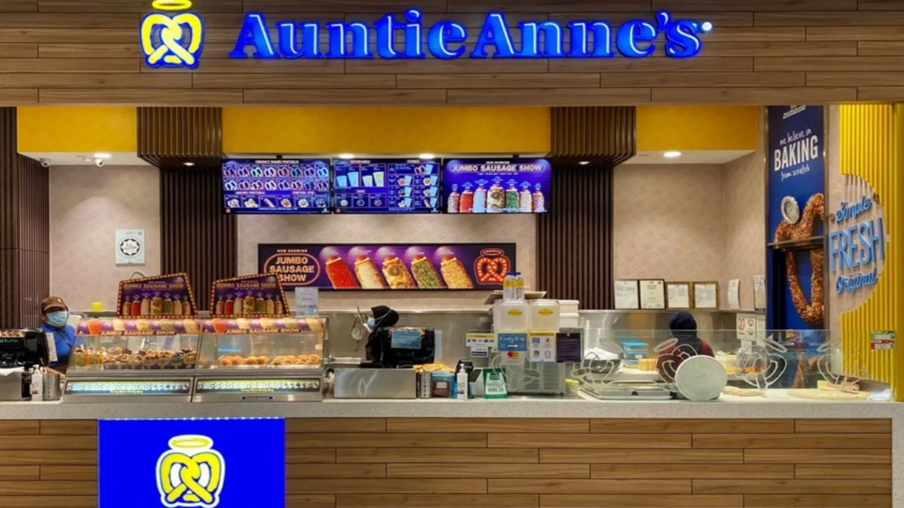 Auntie Anne's $5 Gift Card US 5.99 $