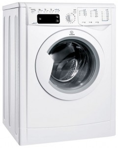 Indesit IWE 71251 B ECO 洗衣机 照片